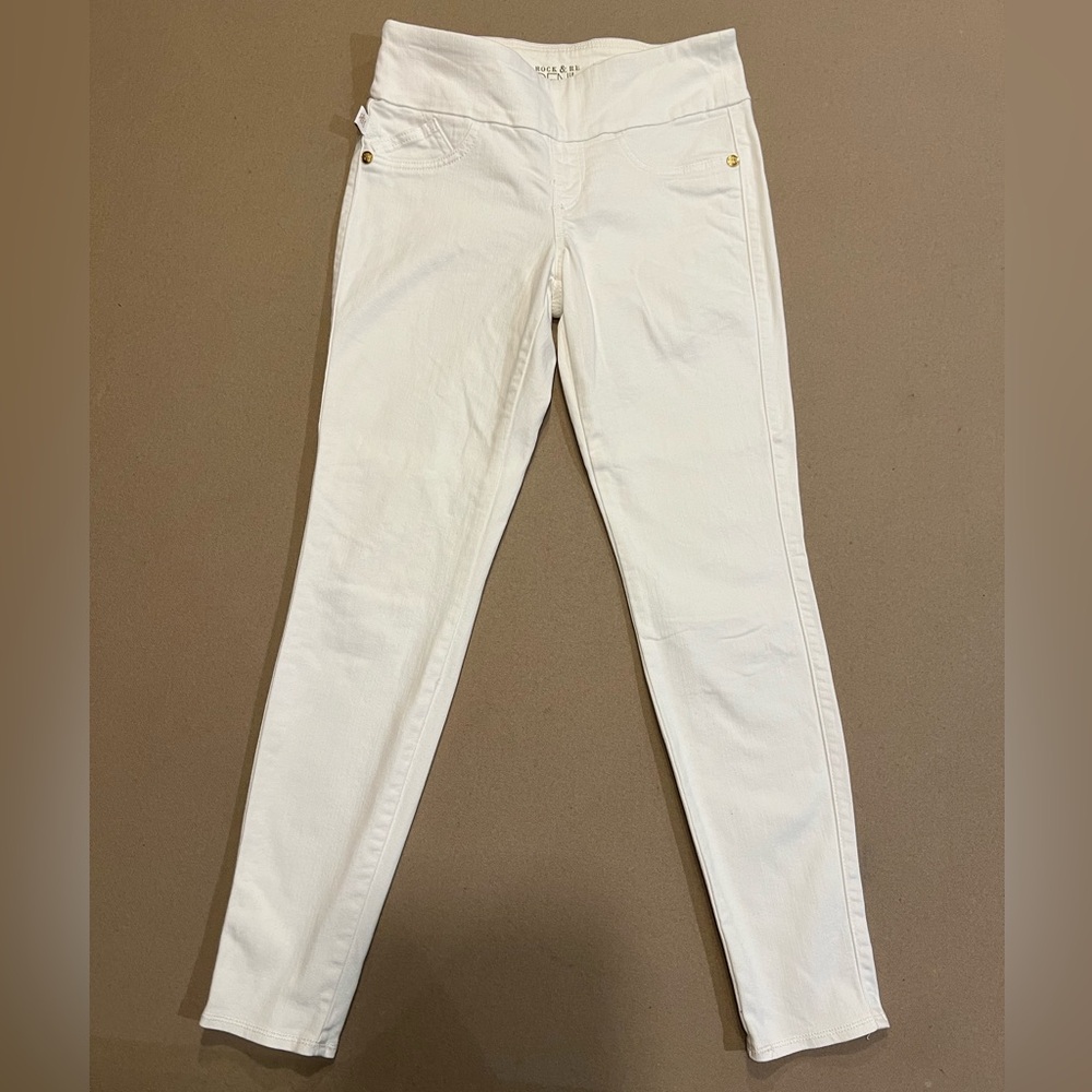 Rock & Republic Like New White Denim Skinny Jeans Size 4